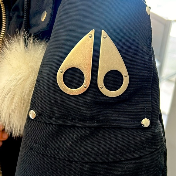Moose Knuckles- Original Stirling Parka With Neoshear Details - Picture 4 of 4